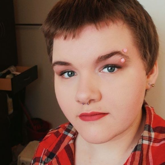 Meet the Posher Other - Meet your Posher, Caitlin